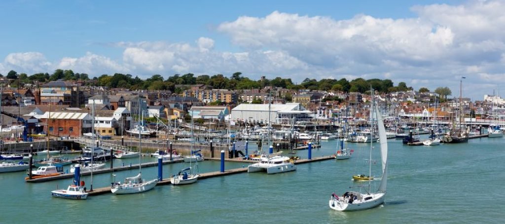 Cowes-Wight