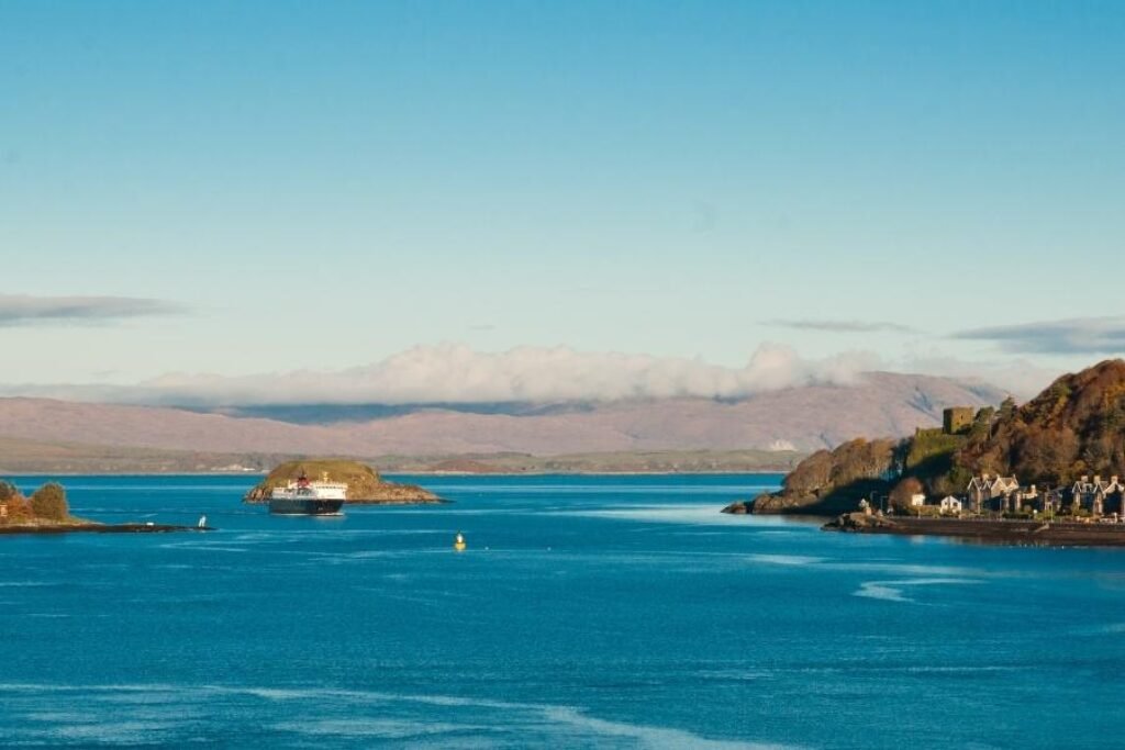 Mull ferry arrives at Oban