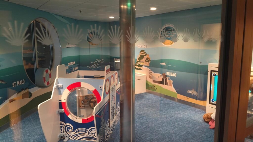 Kids play room on the Santona ferry