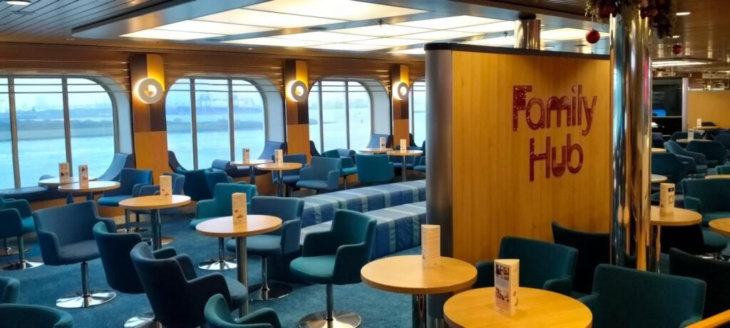 Family Hub: entertainment and games on board